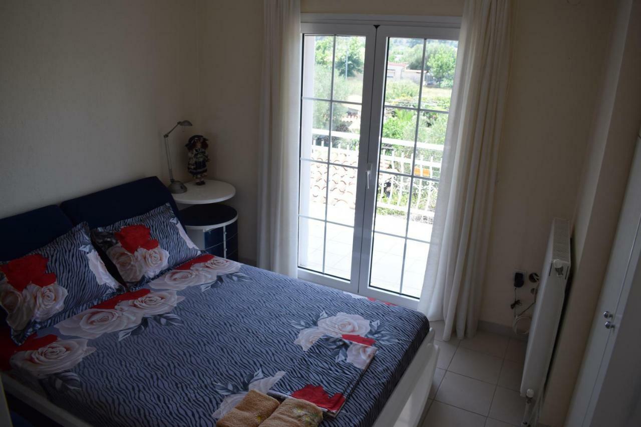 Villa Close To The Beach Ormos Panagias Exterior photo
