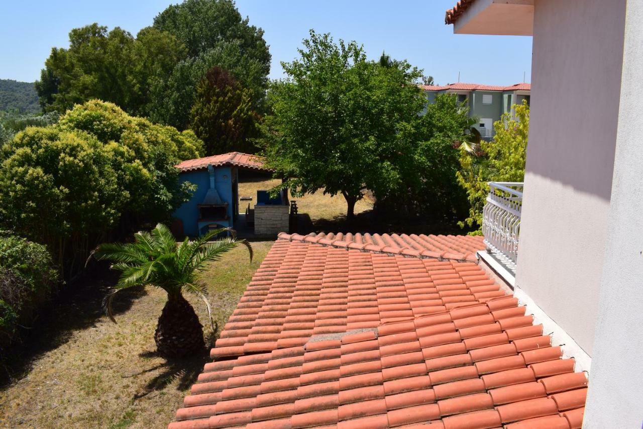 Villa Close To The Beach Ormos Panagias Exterior photo