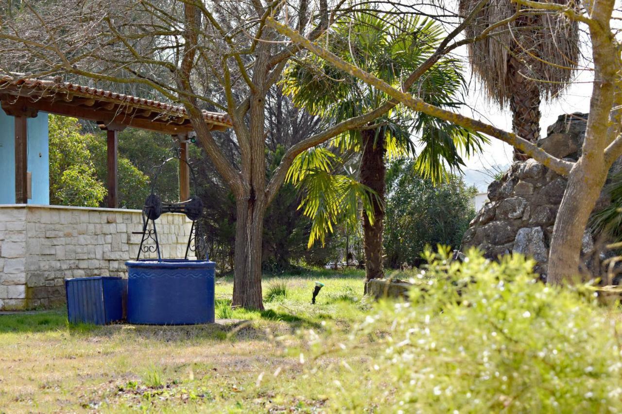 Villa Close To The Beach Ormos Panagias Exterior photo