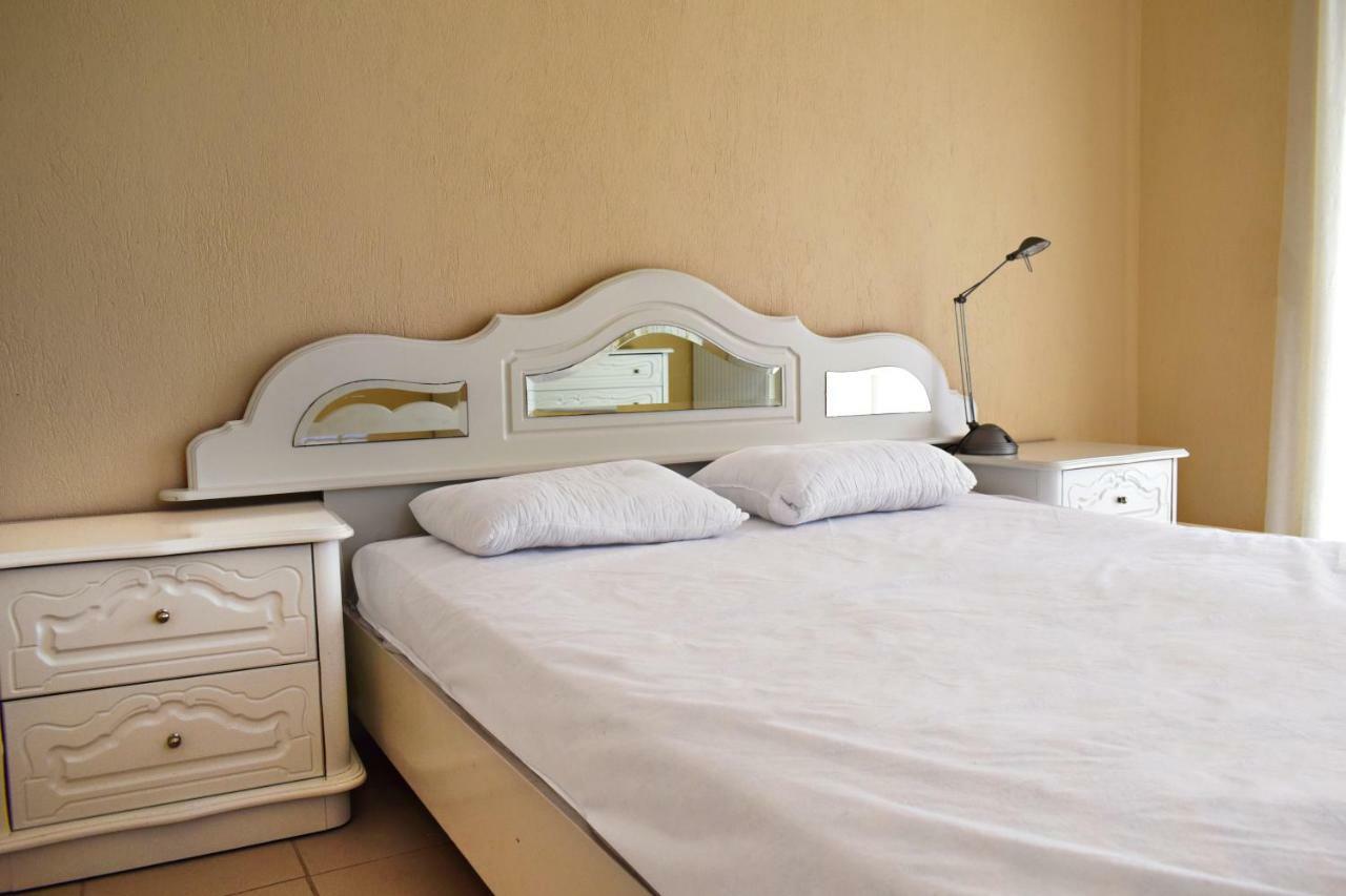 Villa Close To The Beach Ormos Panagias Exterior photo