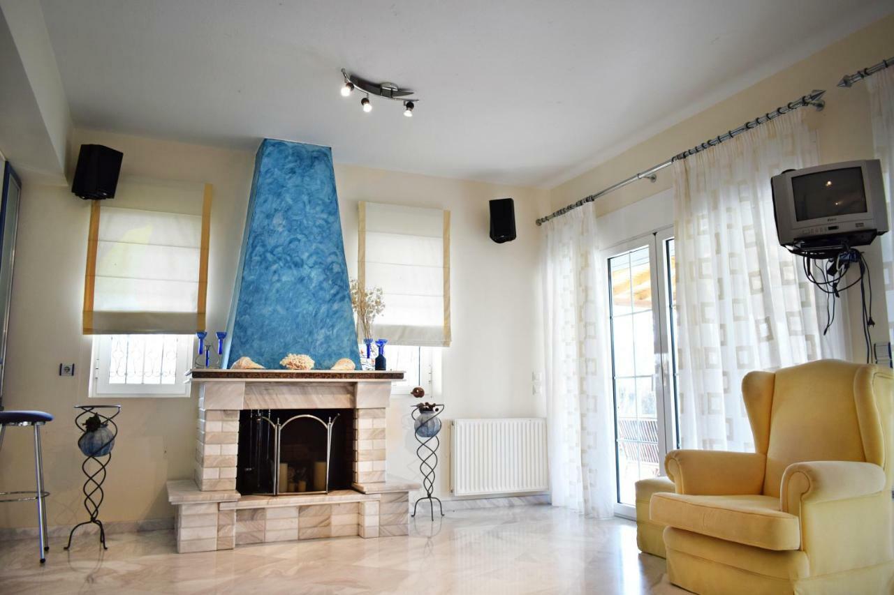 Villa Close To The Beach Ormos Panagias Exterior photo